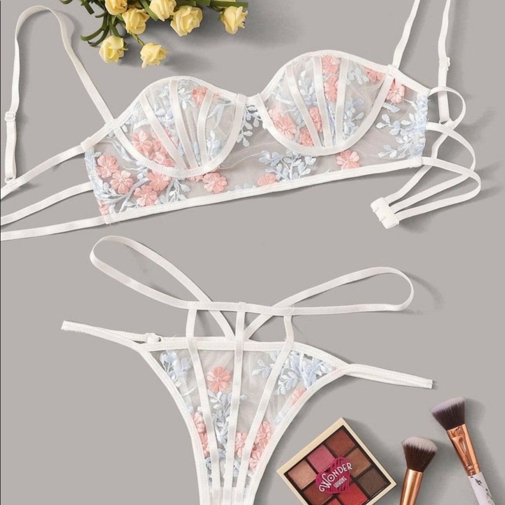 Bed Of Flowers Set
